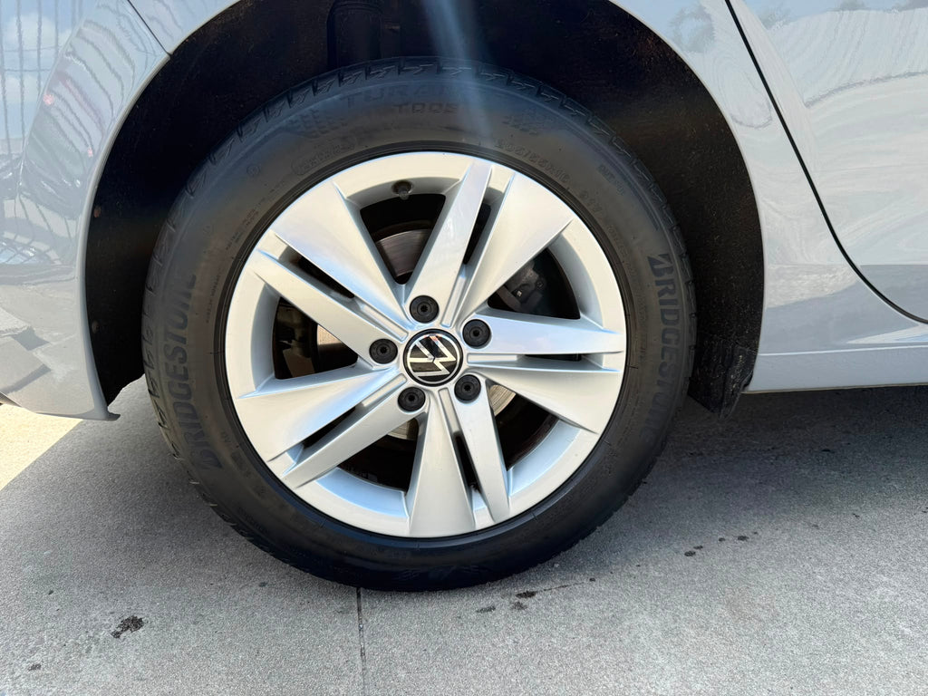 Volkswagen Golf 8