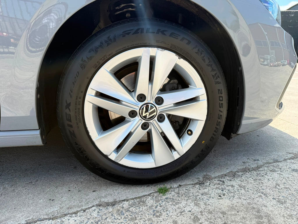 Volkswagen Golf 8